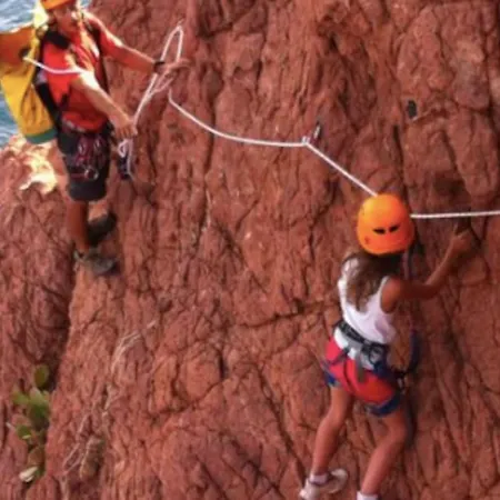Apartment Azur- 4 Pers Hyper Centre - A 2 Mn A Pied - Terrasse Saint-Raphaël